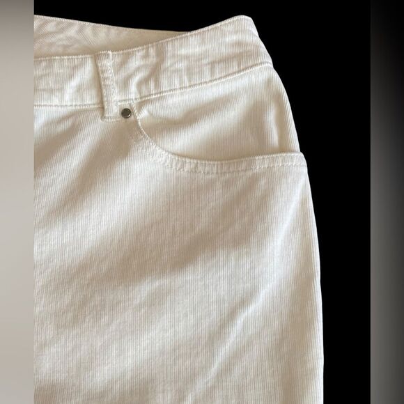 Chicos English cream comfortable flattering stretch corduroy pants size 18 NWOT - Picture 3 of 9